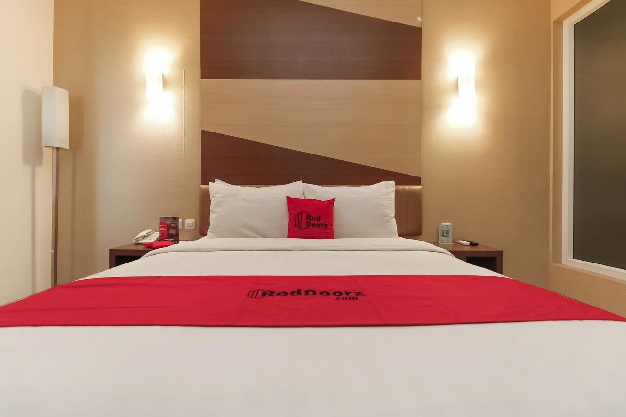 Reddoorz Near Roxy Hotel Jacarta Exterior foto